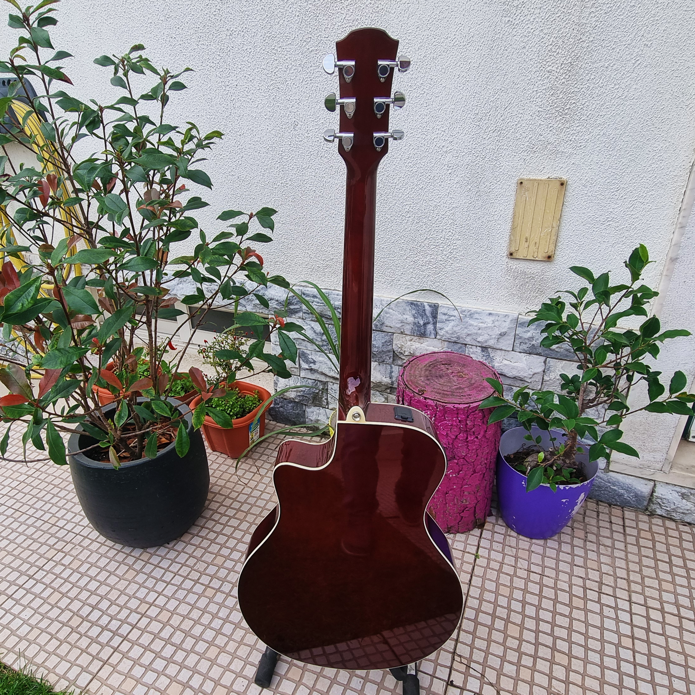 Guitarra Yamaha APX500 NT