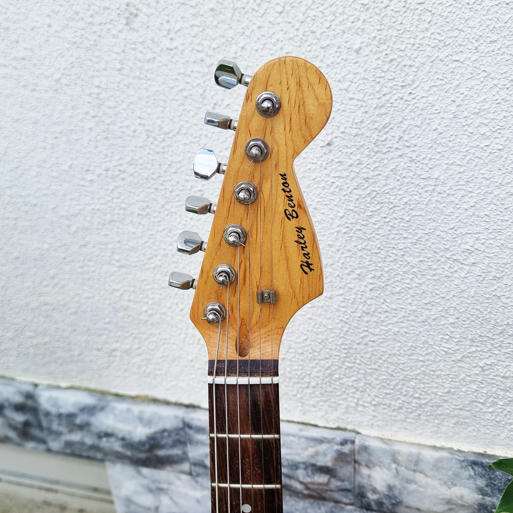Guitarra Harley Benton ST-20 WH