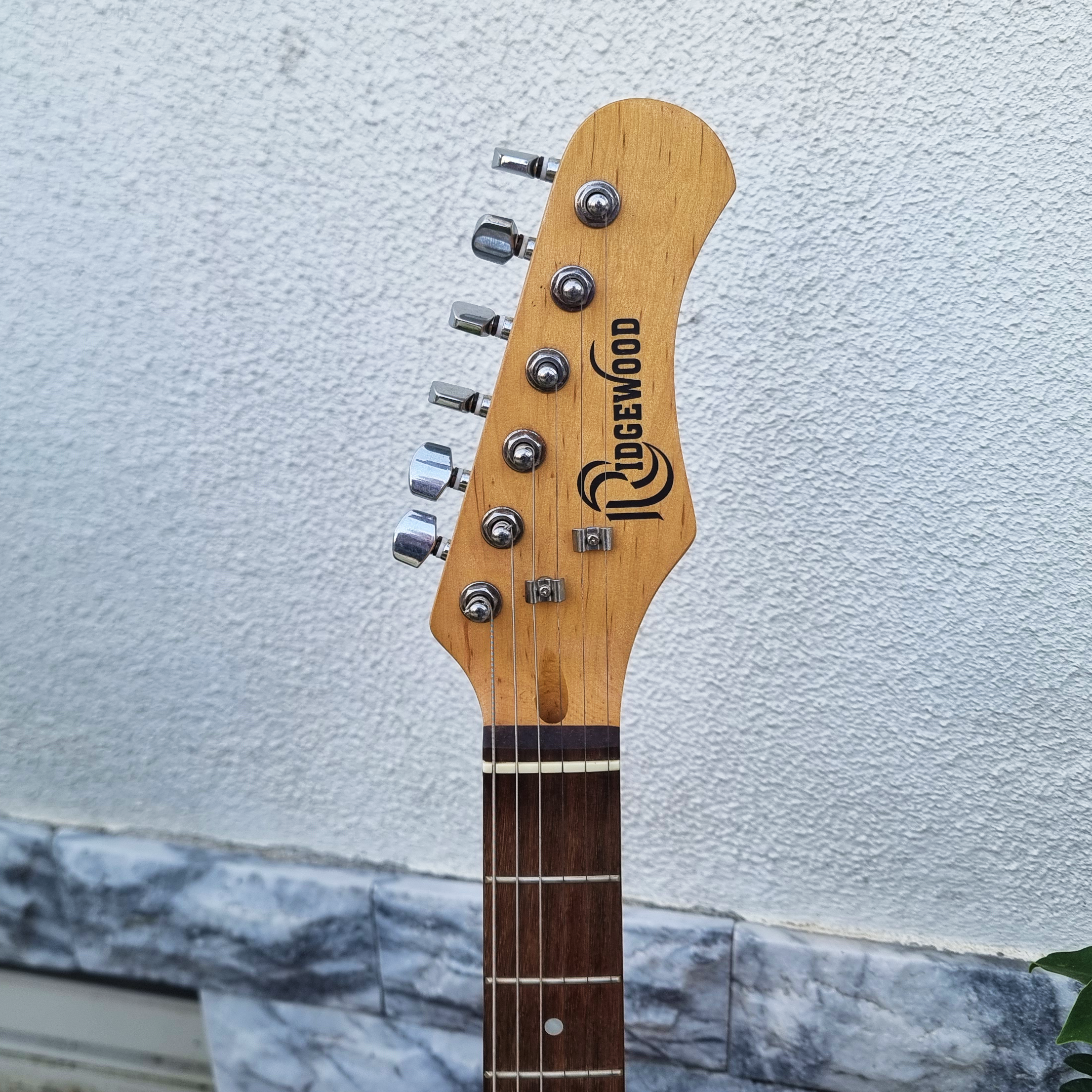 Guitarra Ridgewood Stratocaster