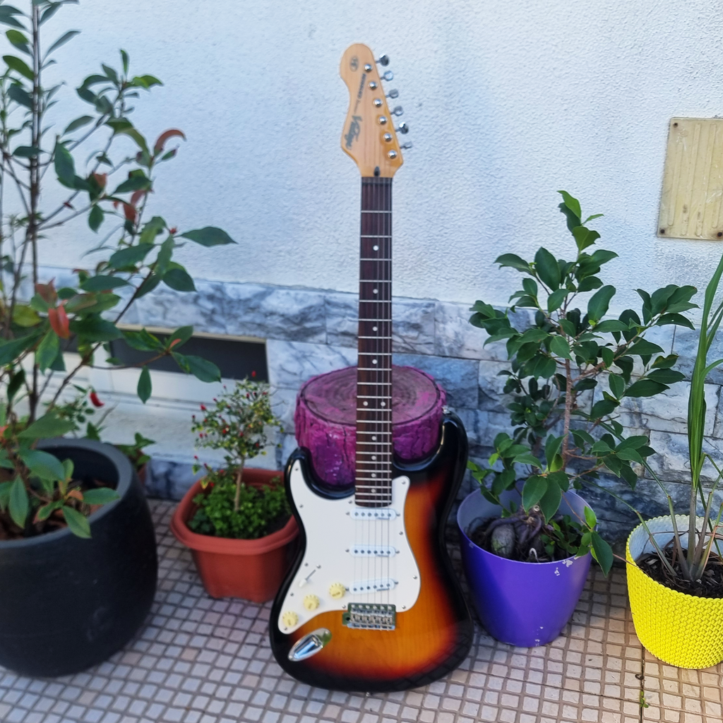 Guitarra Vintage Reissued Series Stratocaster Sunburst Left Hand
