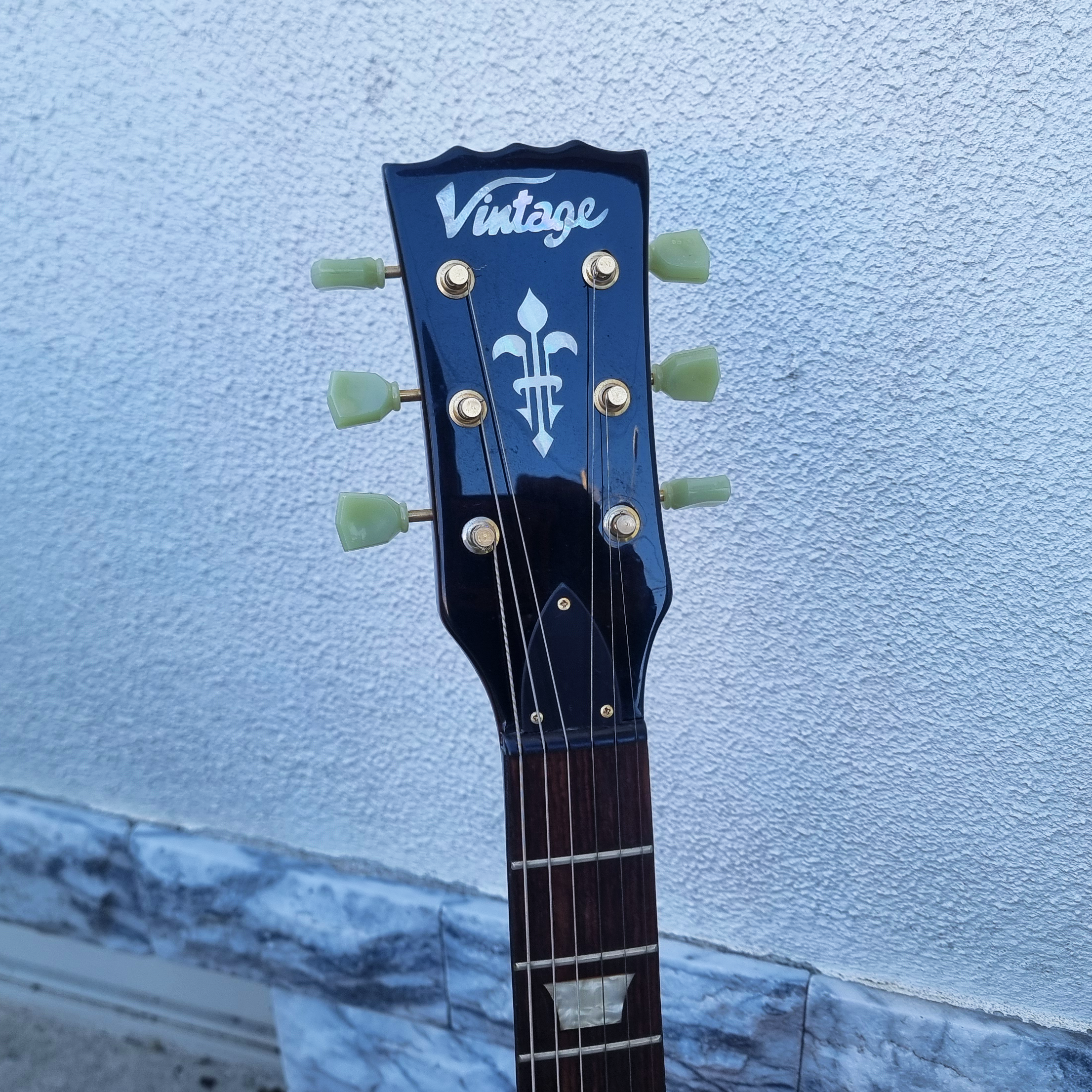 Guitarra Vintage VS6 SG Red