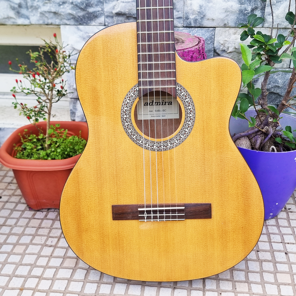 Guitarra Admira Sara EC CW