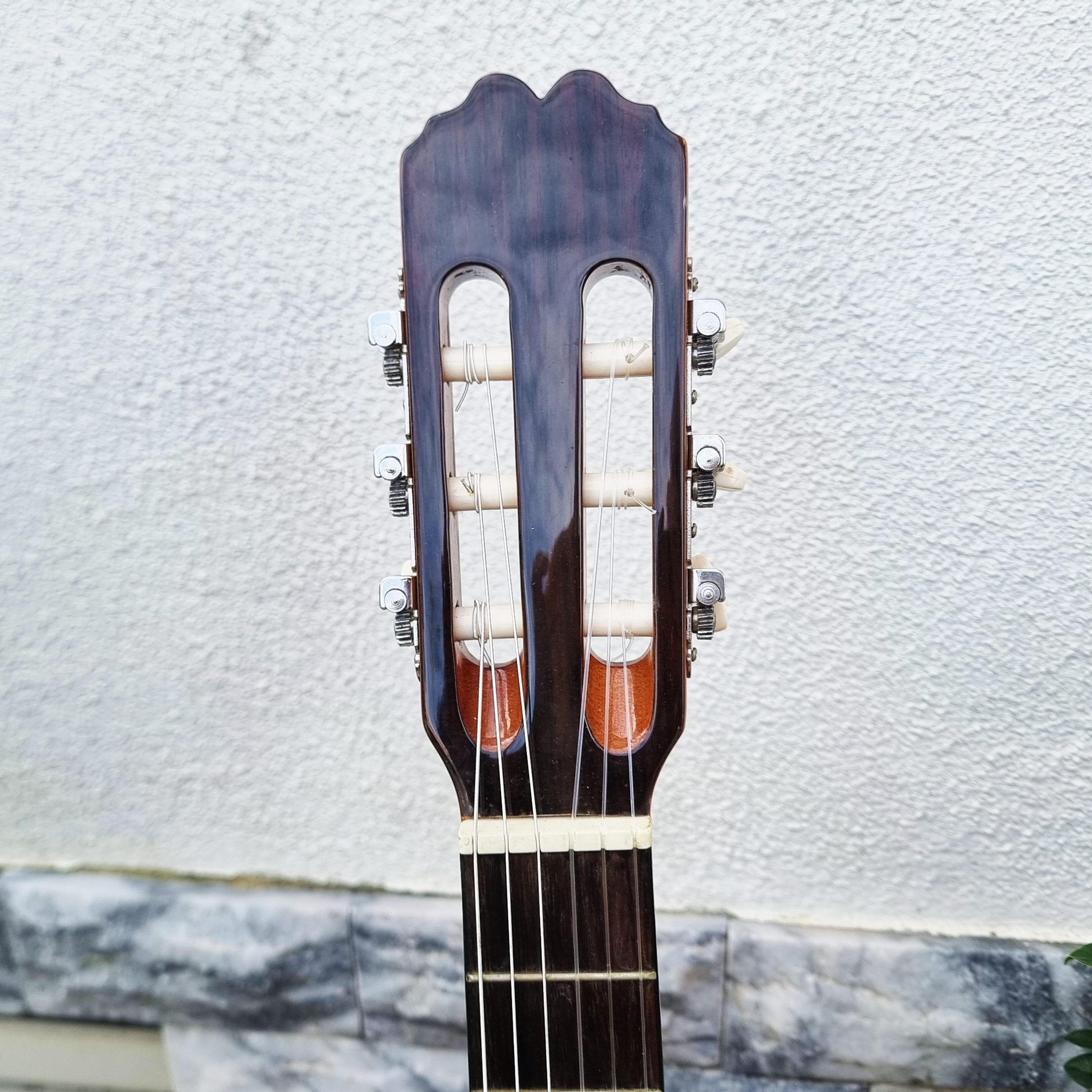 Guitarra Admira Sara EC CW